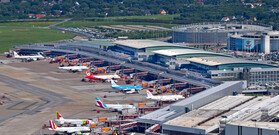 Im Zeitraum von 2016 bis 2020 erneuert Hamburg Airport das komplette Hauptvorfeld bei laufendem Betrieb. | © Flughafen Hamburg GmbH, Michael Penner